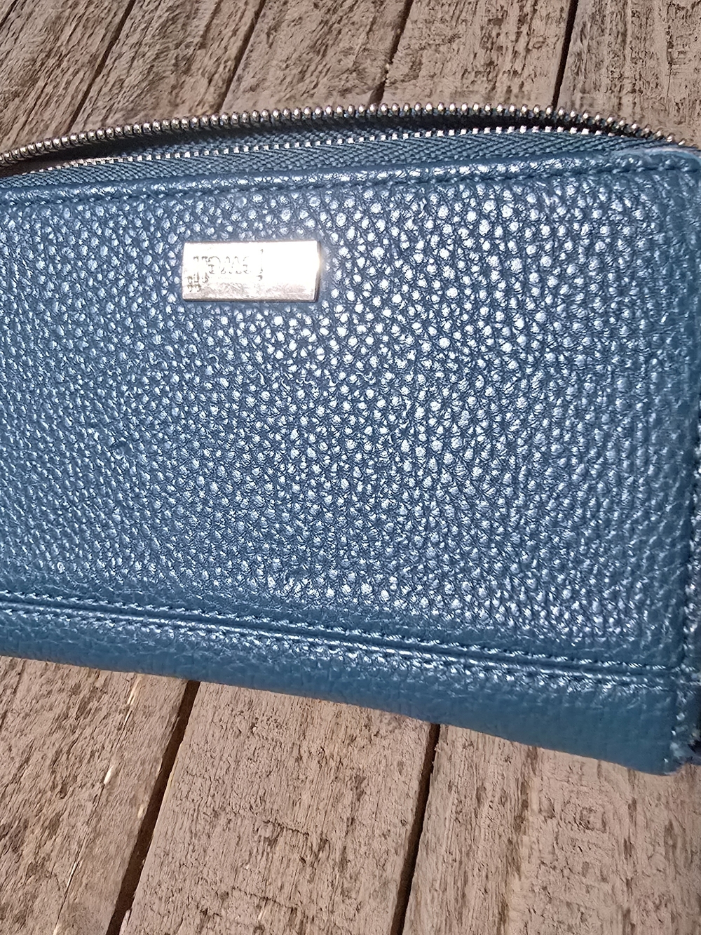 Thirty One Teal Pebbled Zip Wallet - Women Bags